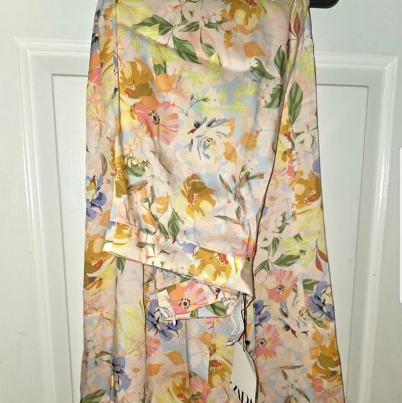 Zara floral pant - Picture 12 of 12